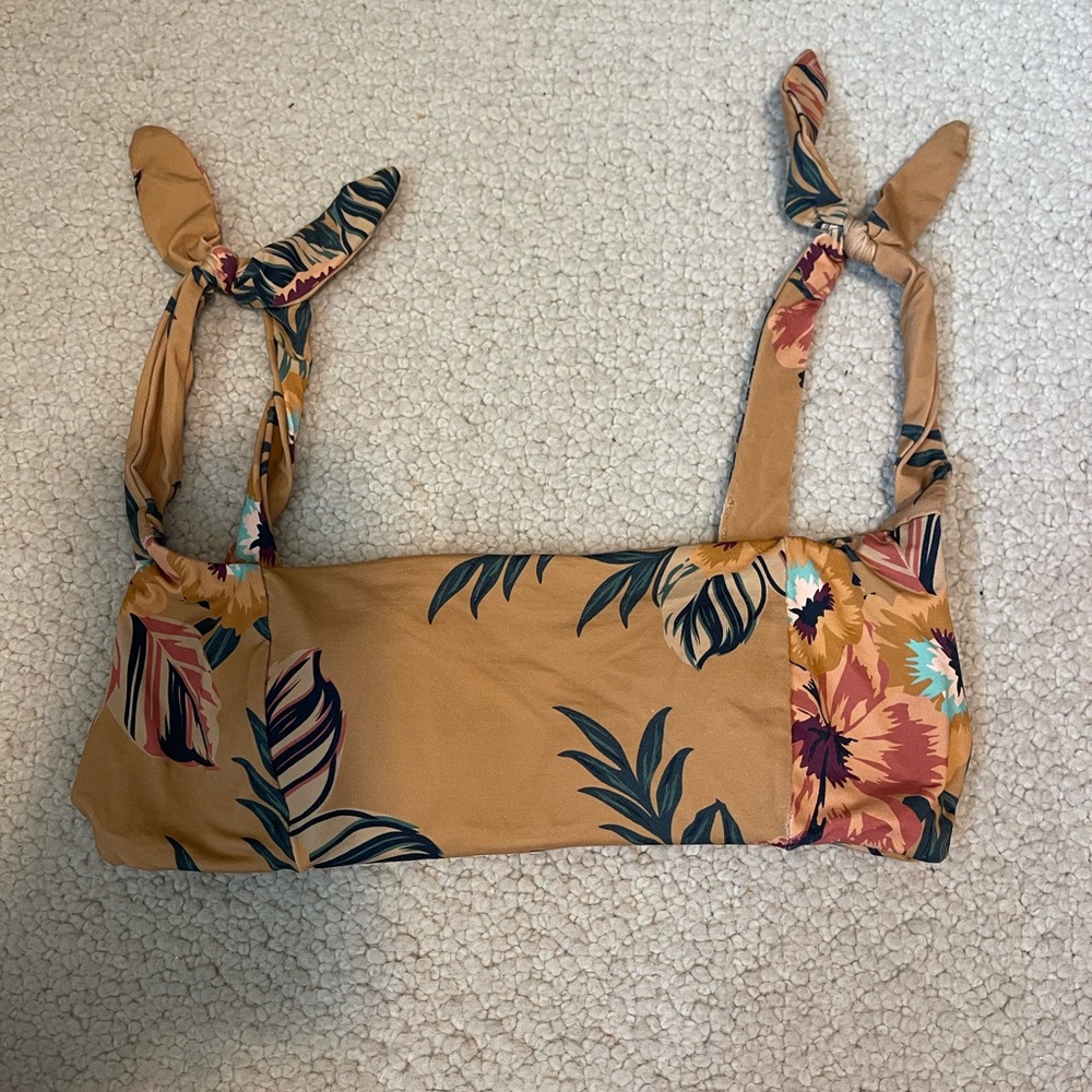 Rip curl floral bikini top